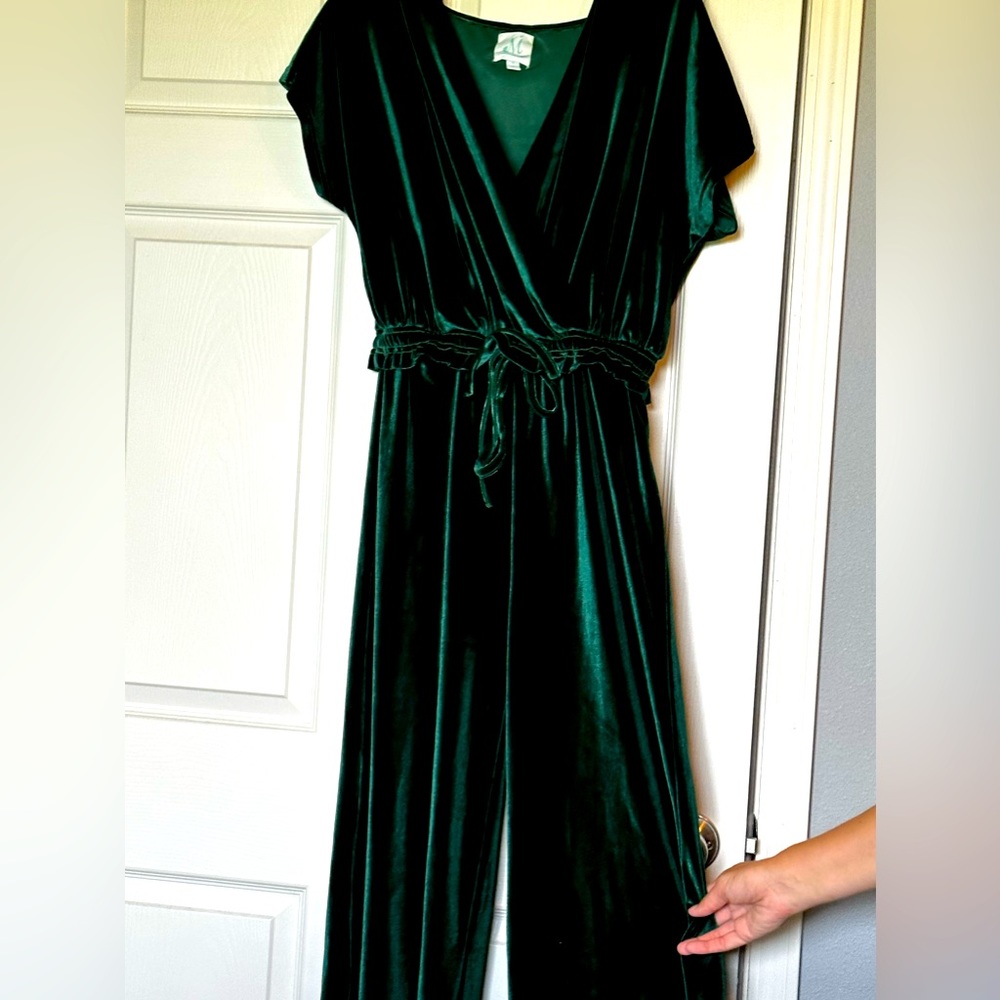 Emerald color velvet jumpsuit